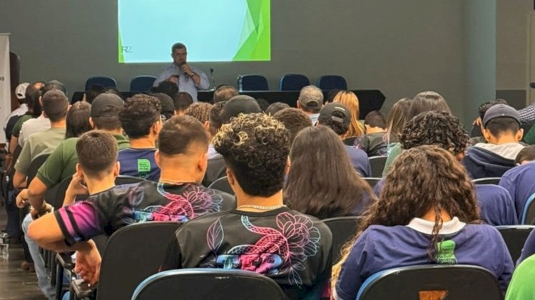 Cursinho gratuito tem 250 vagas para ‘aulão’ preparatório de redação do Enem 2026